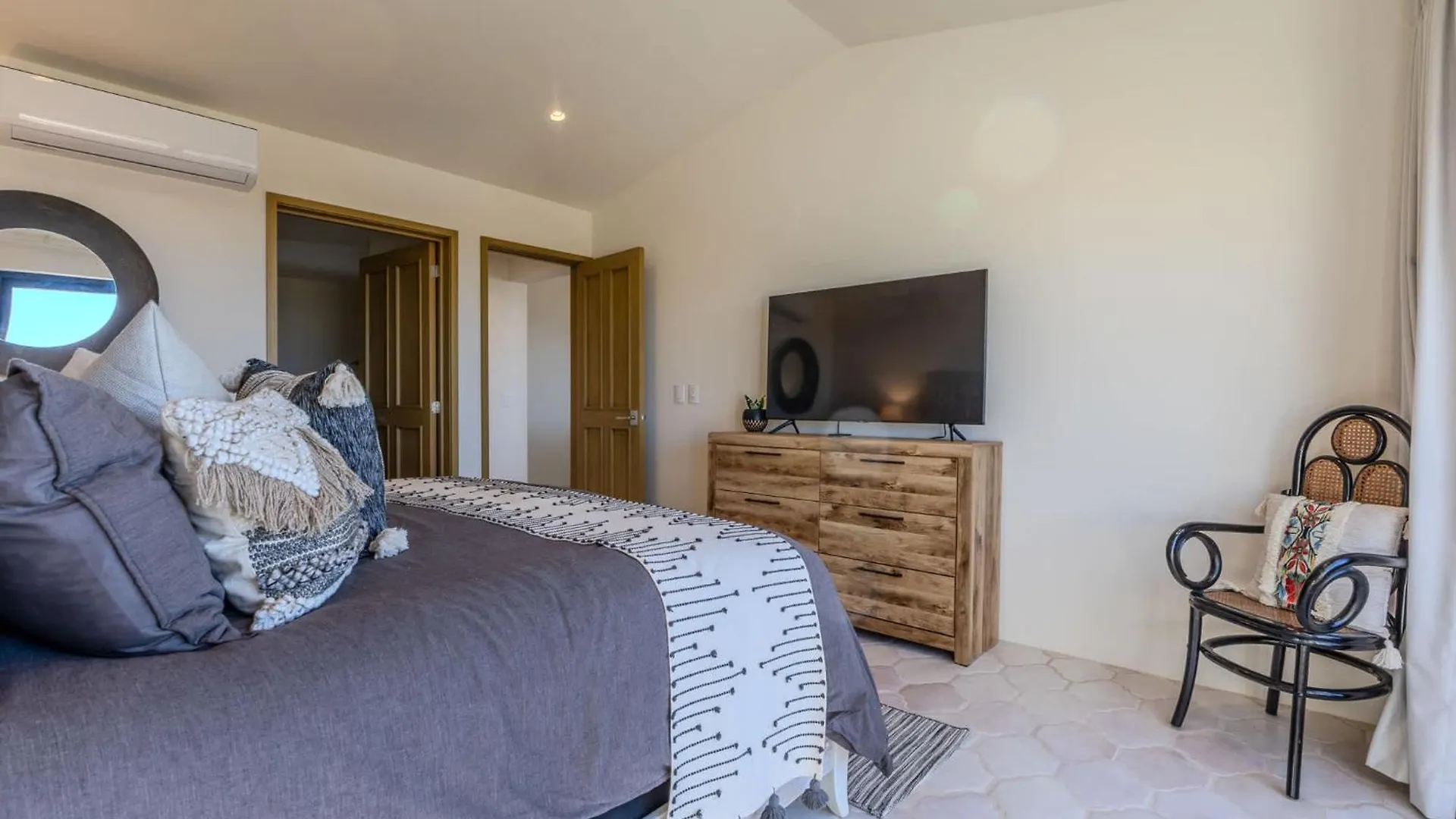 Golf Ocean Views & Pure Luxury Await You Cabo San Lucas 0*,  Meksyk